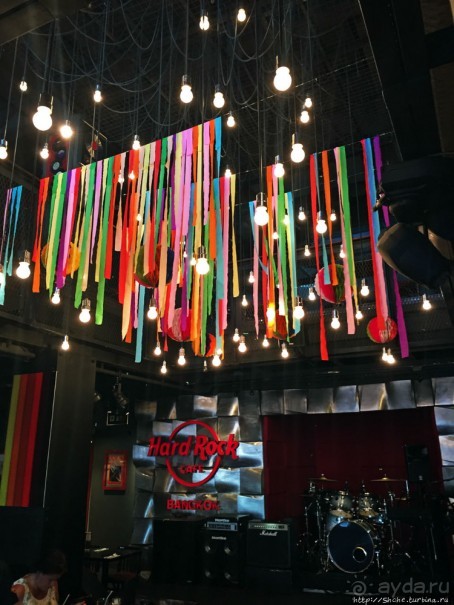 Культовое кафе в Бангкоке