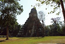 Альбом отзыва "Древнее городище классических майя Тикаль — объект ЮНЕСКО 64"