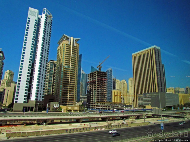 Дубай. На метро вдоль Джумейры