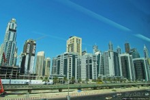 Дубай. На метро вдоль Джумейры