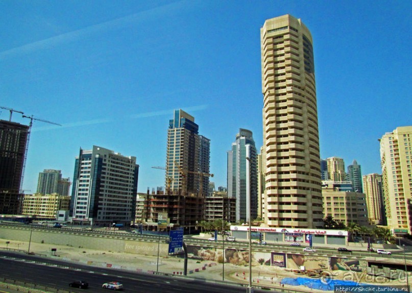 Дубай. На метро вдоль Джумейры