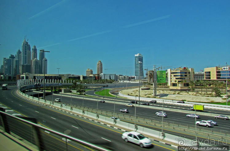 Дубай. На метро вдоль Джумейры