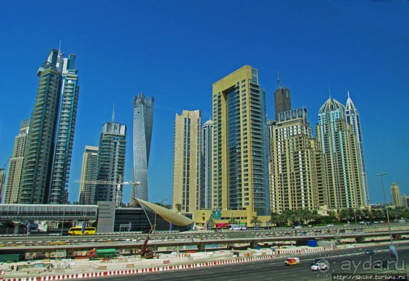Дубай. На метро вдоль Джумейры