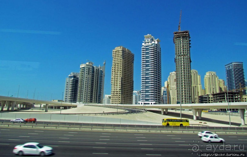 Дубай. На метро вдоль Джумейры