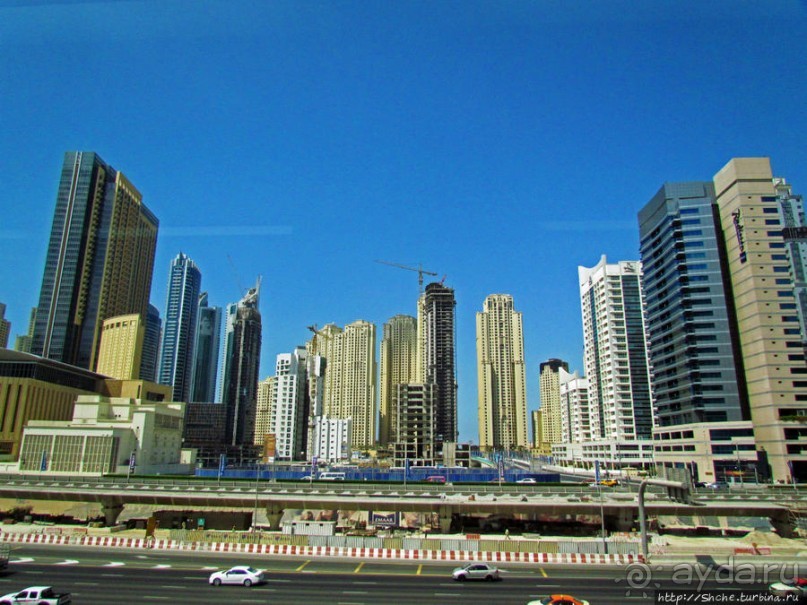 Дубай. На метро вдоль Джумейры