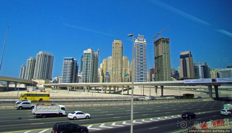 Дубай. На метро вдоль Джумейры