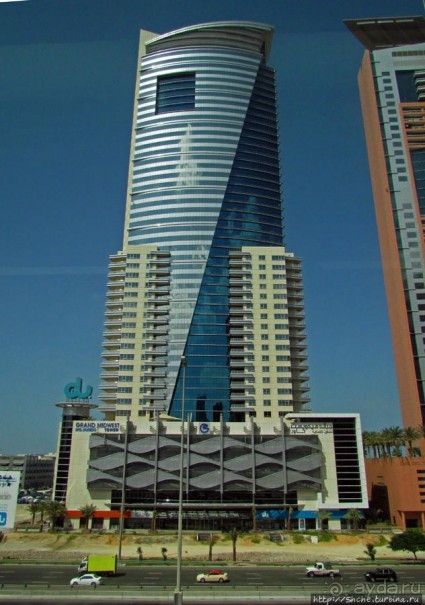 Дубай. На метро вдоль Джумейры