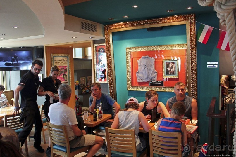 Культовое кафе в Ницце