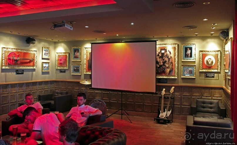 Культовое кафе в Ницце