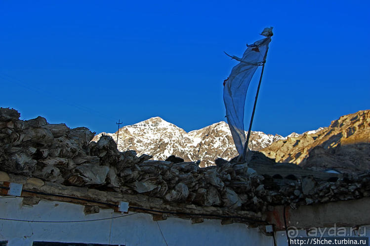 Ночлег в первом городке Верхнего Мустанга (пожить на крыше)