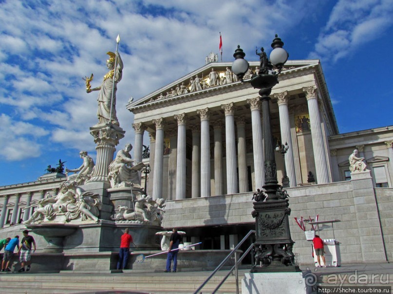 Альбом отзыва "Парламент республики Австрия - целиком и в подробностях"