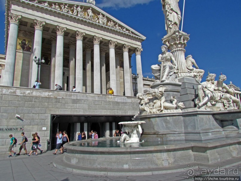 Альбом отзыва "Парламент республики Австрия - целиком и в подробностях"