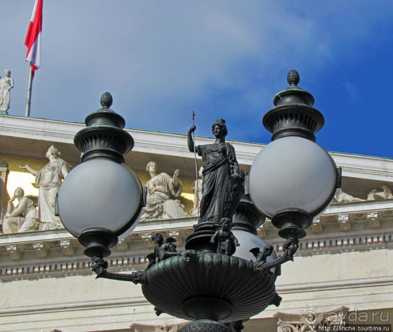 Альбом отзыва "Парламент республики Австрия - целиком и в подробностях"