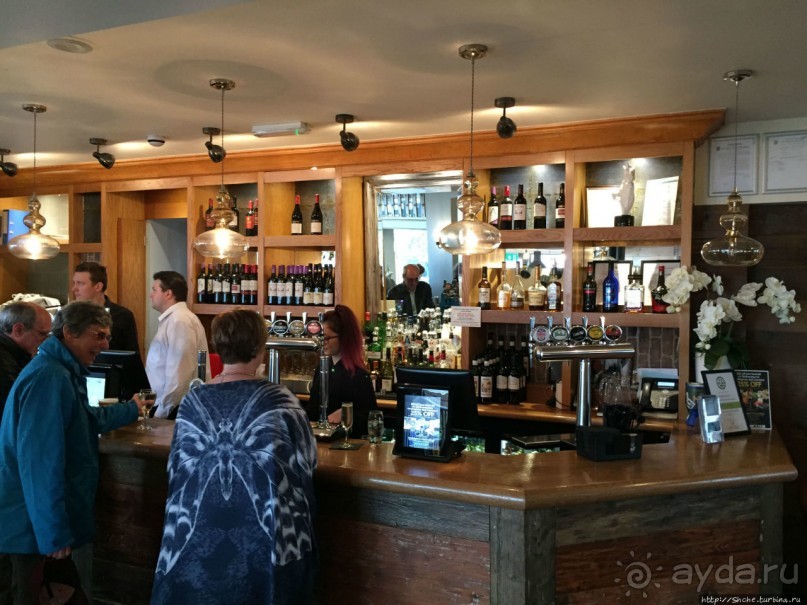 Популярный паб "Белая лошадь"