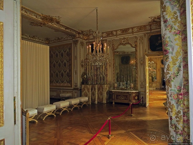 Версальский дворец. Покои королевы и галерея Битв