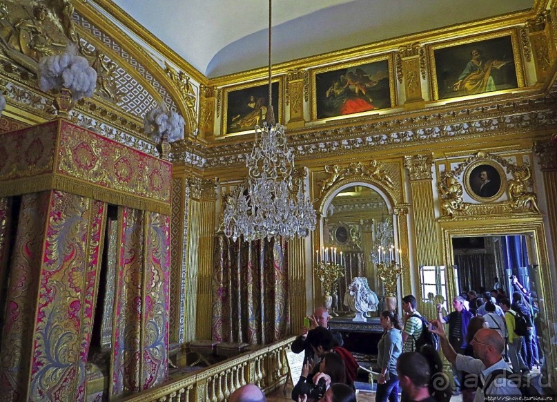 Версальский дворец. Покои королевы и галерея Битв