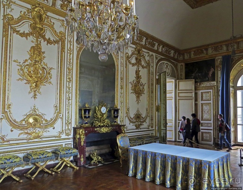 Версальский дворец. Покои королевы и галерея Битв