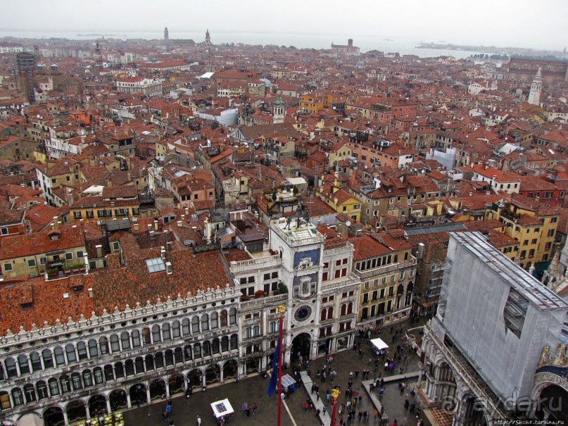 Сто метров над Венецией