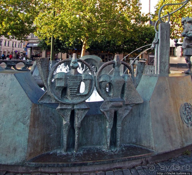 Исторический фонтан на Большой площади ( Stortorget ) Мальме