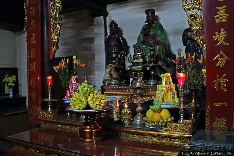 Пагода Чан Куок — место сколь живописное, столь и скорбное