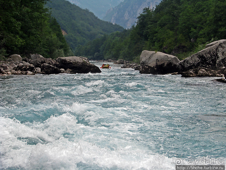 Бурлящие и не очень воды реки Тара... Рафтинг для "чайников"