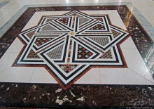 Соборная православная церковь в городском парке в Требинье