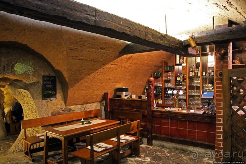 "Гриль", "ресторан", "катакомбы" — что тут добавить?