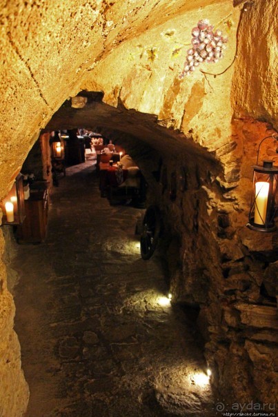 "Гриль", "ресторан", "катакомбы" — что тут добавить?