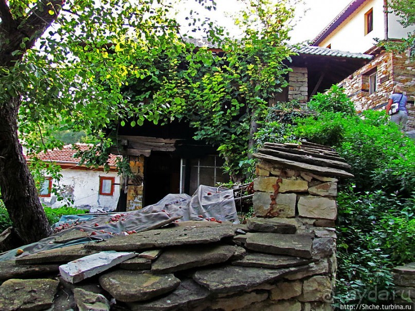 Улочки меж каменных оград. Этнографический комплекс "Вароша"