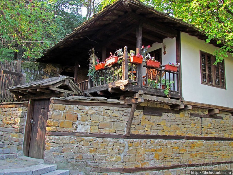 Улочки меж каменных оград. Этнографический комплекс "Вароша"