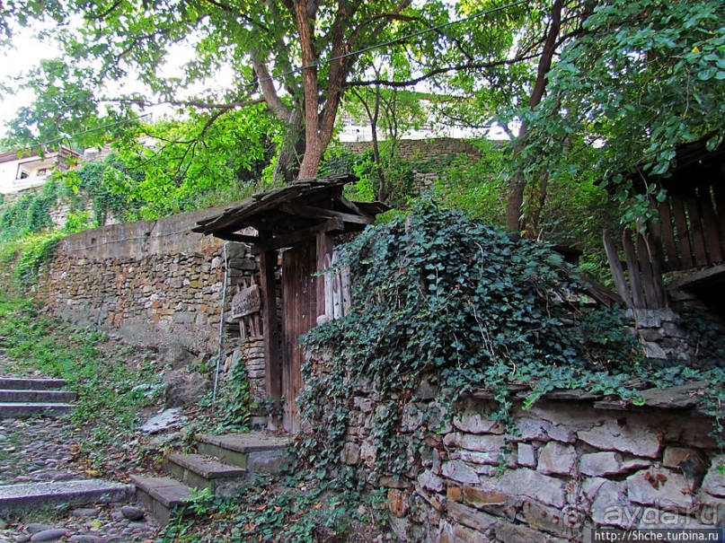 Улочки меж каменных оград. Этнографический комплекс "Вароша"