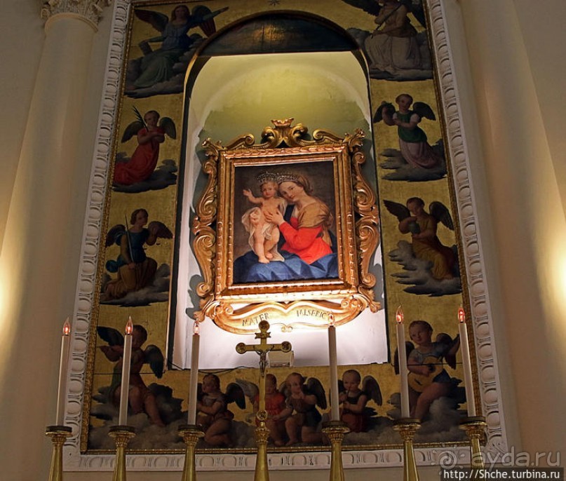 Базилика имени основателя и покровителя республики