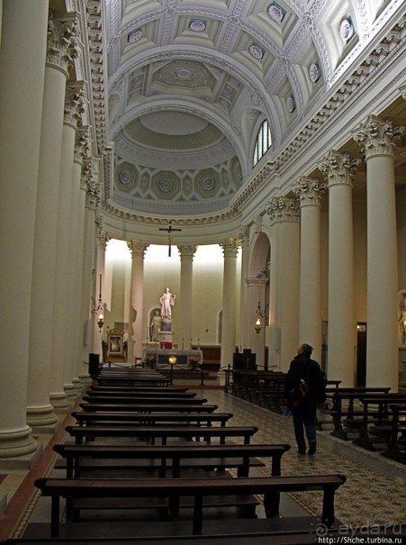 Базилика имени основателя и покровителя республики