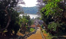 Буддистский монастырь на горе Змея в Хуэйсае