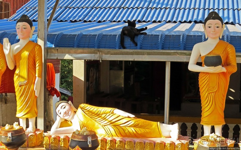 Буддистский монастырь на горе Змея в Хуэйсае