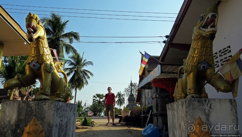 Буддистский монастырь на горе Змея в Хуэйсае
