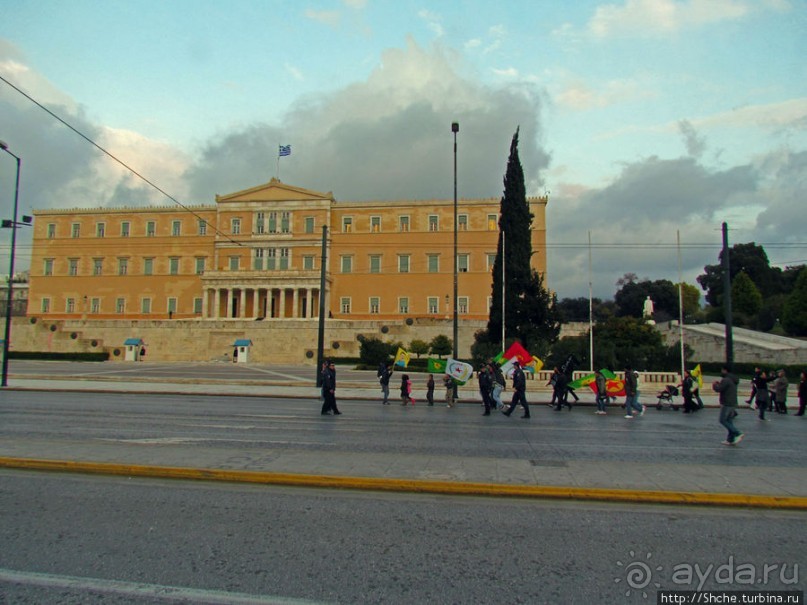 Площадь Синтагма - центр современных Афин