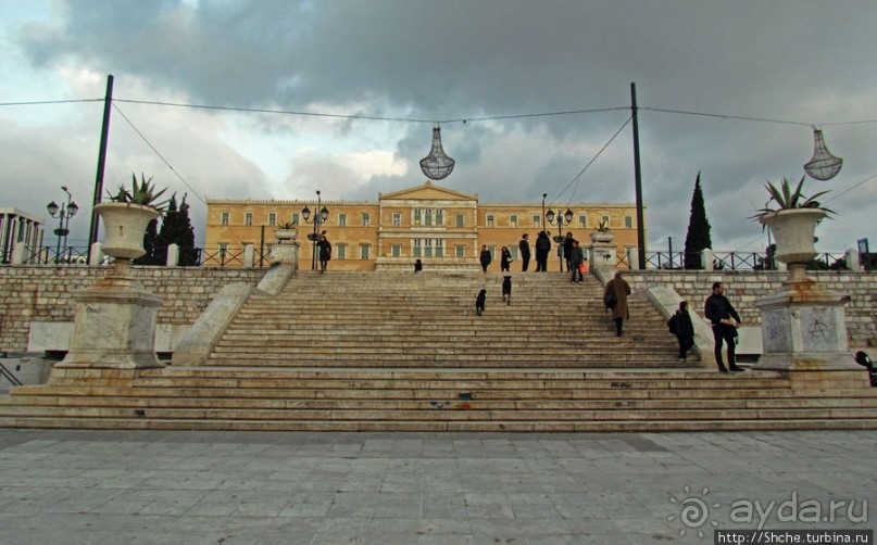 Площадь Синтагма - центр современных Афин