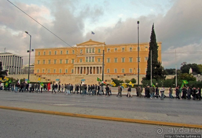 Площадь Синтагма - центр современных Афин