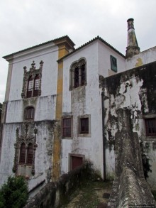 Королевский дворец! Обязан бы соответствовать своему имени