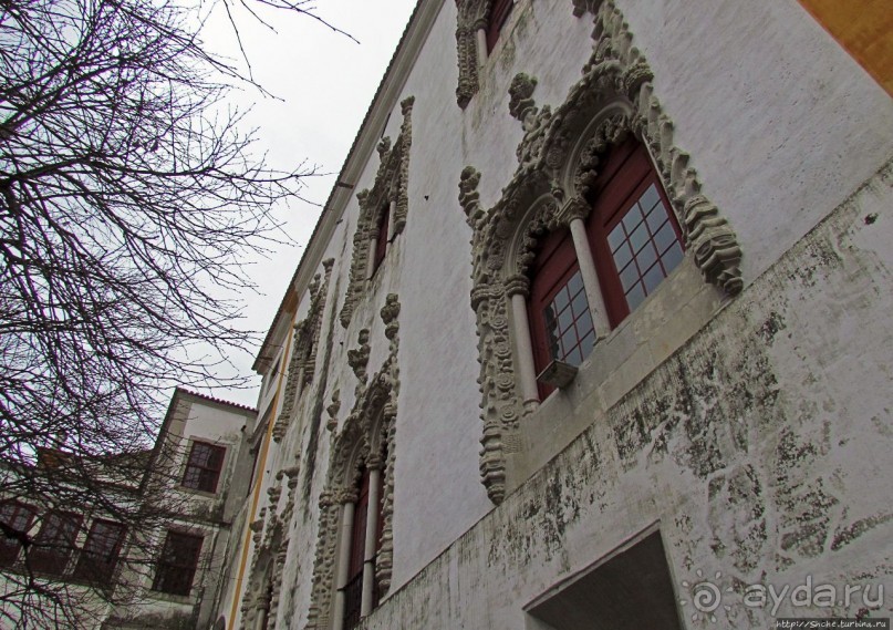 Королевский дворец! Обязан бы соответствовать своему имени