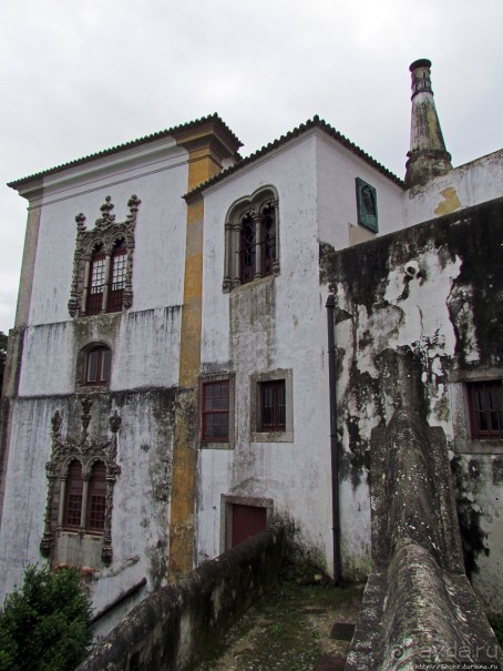 Королевский дворец! Обязан бы соответствовать своему имени