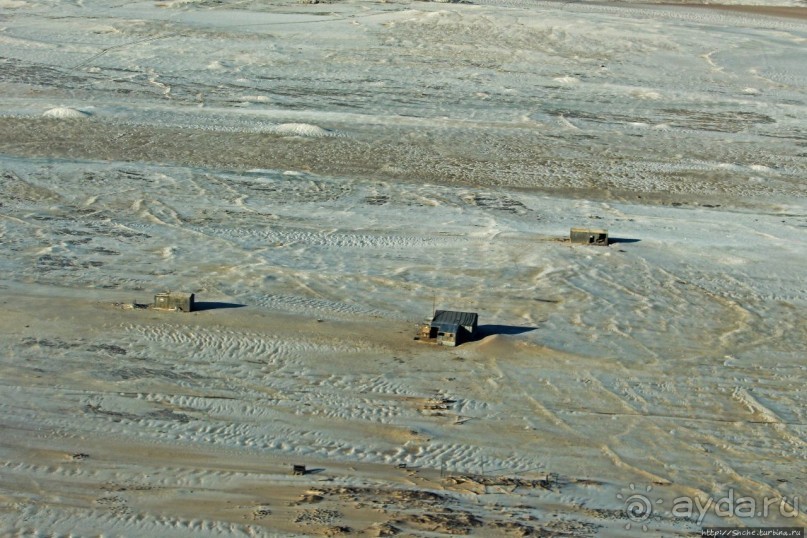 Под крылом самолета о чем-то поет песчаное море Намиб