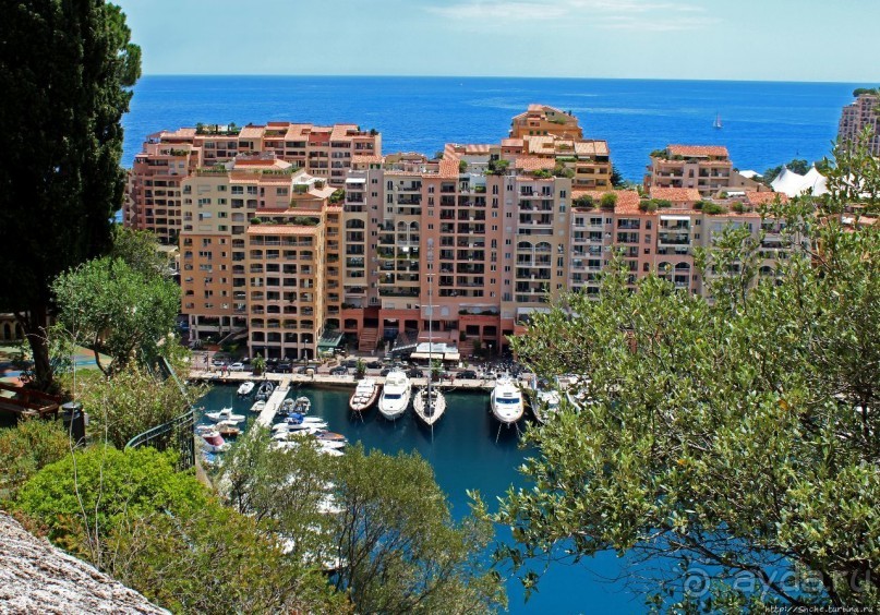 Гавань Фонвилле — стоянка для яхт простых тружеников Монако