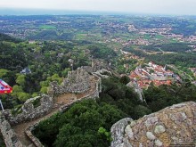 Другие прекрасные здания... на прилегающих горных склонах