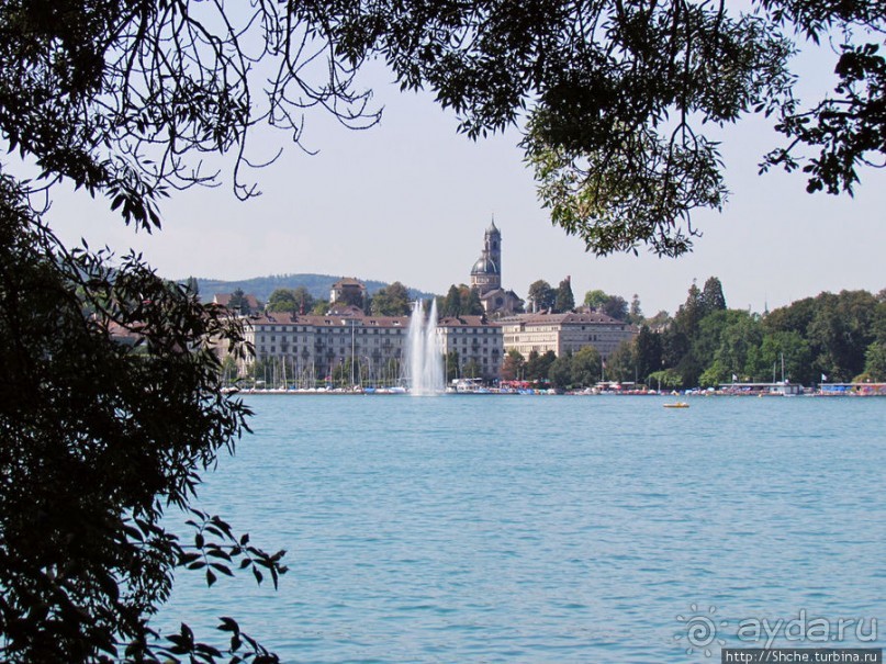 Водная гладь Цюрихского озера