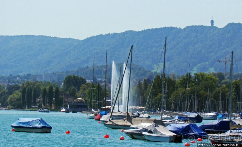 Водная гладь Цюрихского озера