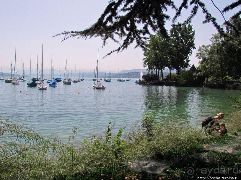 Водная гладь Цюрихского озера