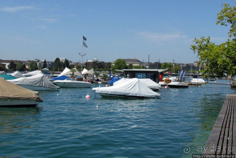 Водная гладь Цюрихского озера