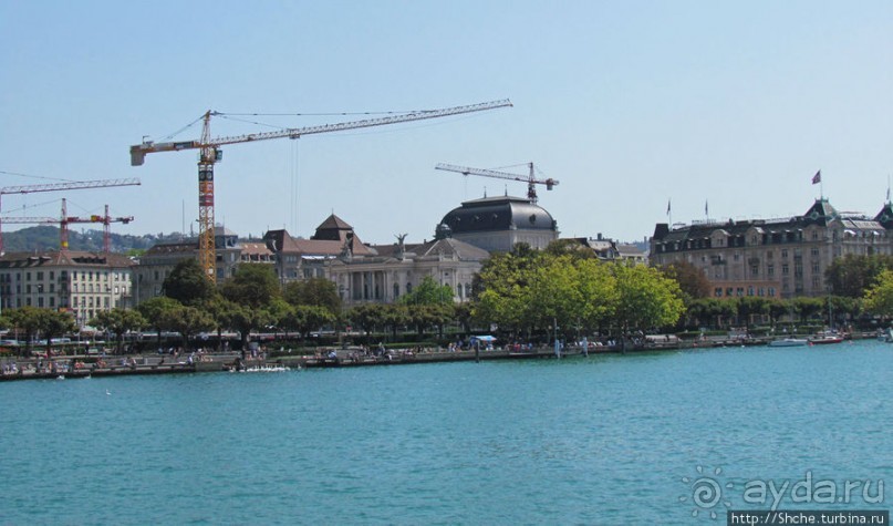 Водная гладь Цюрихского озера